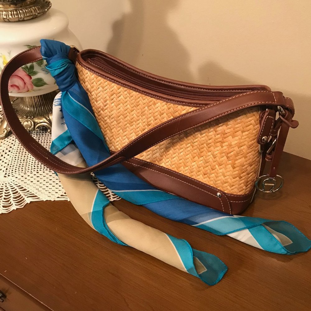 EUC Vintage Woven Straw & Leather Purse with Scarf
